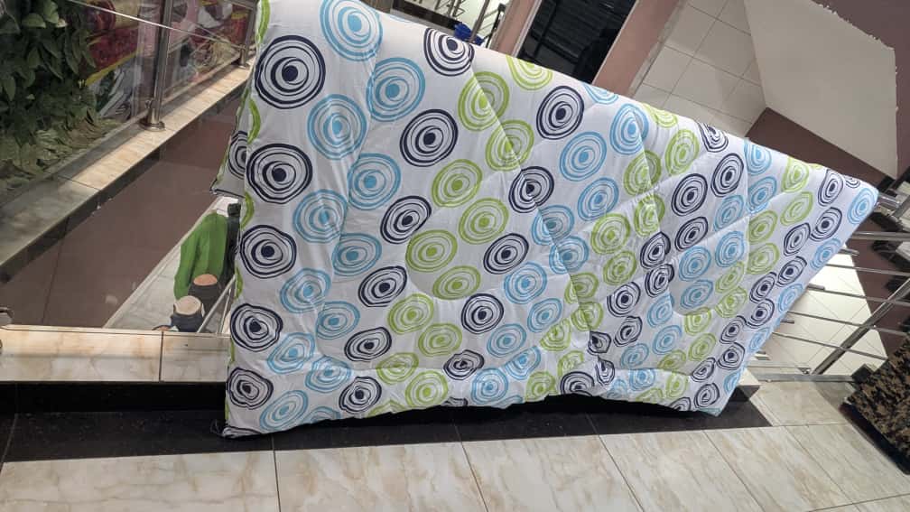 7-Piece Luxury Duvet Set β Complete Comfort & Elegant Design
