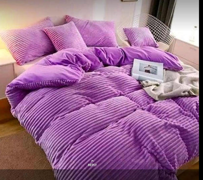 Velvet 4-Piece Duvet Set – Soft, Cozy & Elegant